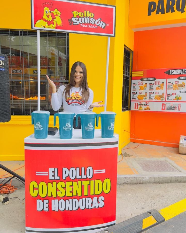 Activación de Pollo Sansón en punto de venta